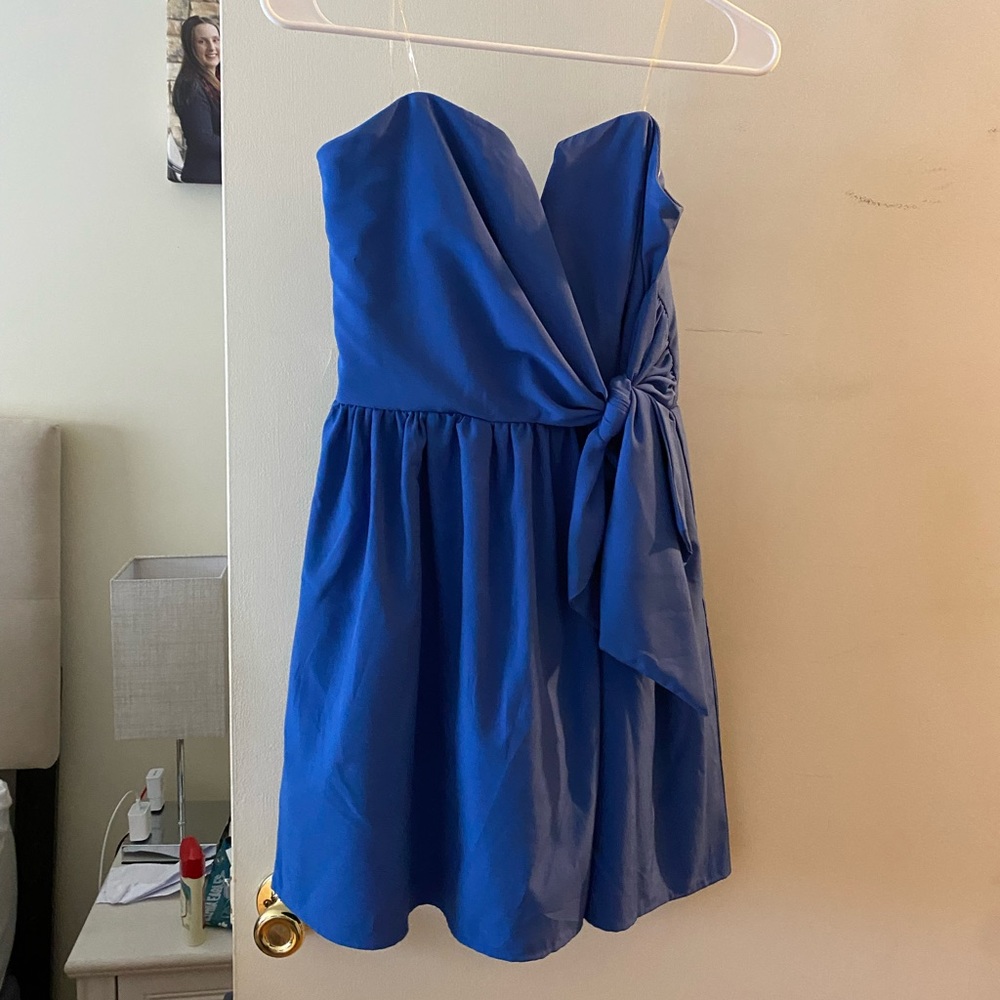 Francesca’s strapless dress